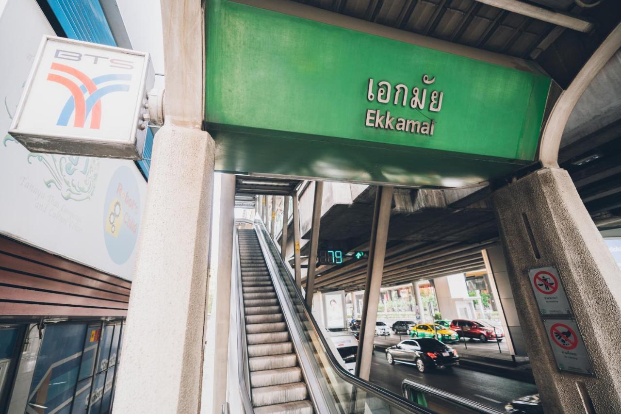 Chill Inn Bangkok Exteriör bild
